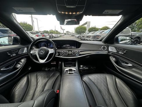 Used 2018 Mercedes-Benz S 560 4MATIC Sedan image 3