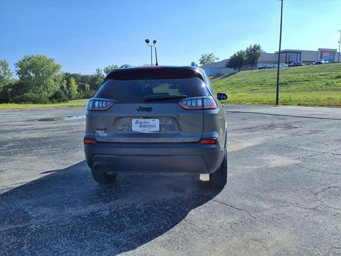 Used 2023 Jeep Cherokee Altitude Lux image 15