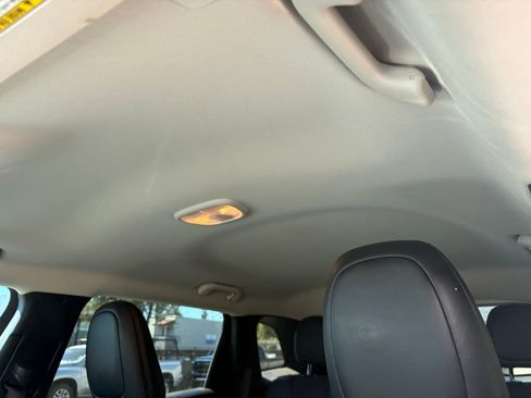 Used 2018 Jeep Cherokee Trailhawk w/ Trailer Tow Group image 12