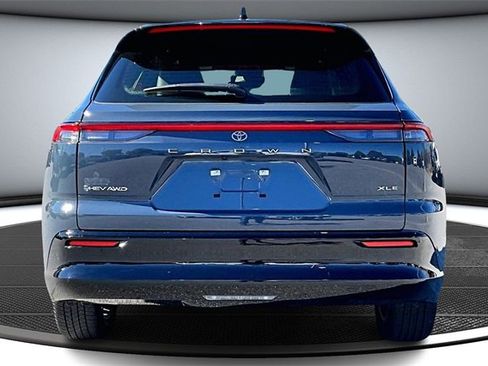 Used 2025 Toyota Crown Signia image 5