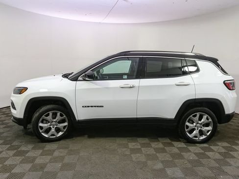 Used 2022 Jeep Compass Limited w/ Sun and Sound Group AWD/4WD image 6