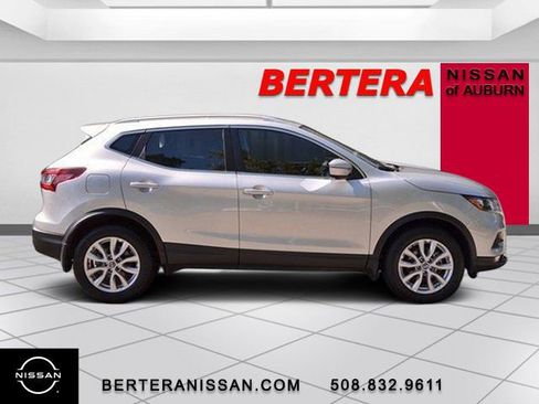 Used 2022 Nissan Rogue Sport SV w/ Technology Package AWD/4WD image 1
