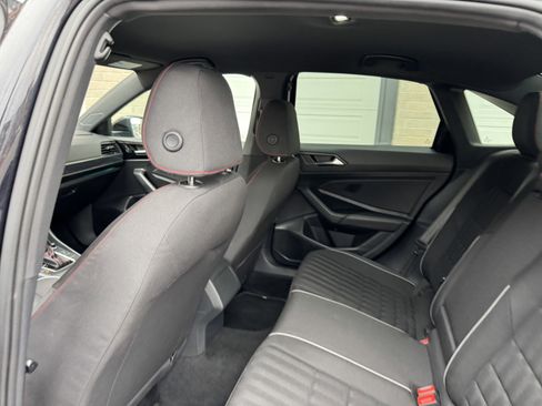 Used 2019 Volkswagen Jetta GLI image 24