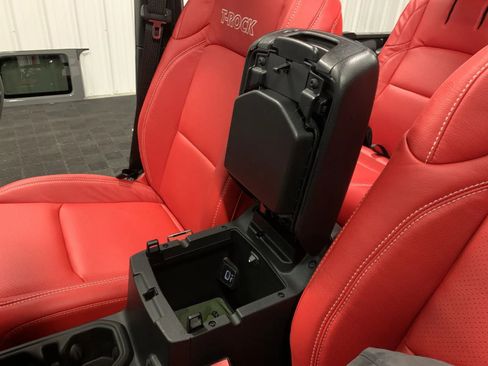 Used 2023 Jeep Wrangler Unlimited w/ Sun & Screen Package image 39