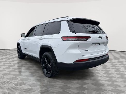 Used 2023 Jeep Grand Cherokee L Laredo AWD/4WD image 7