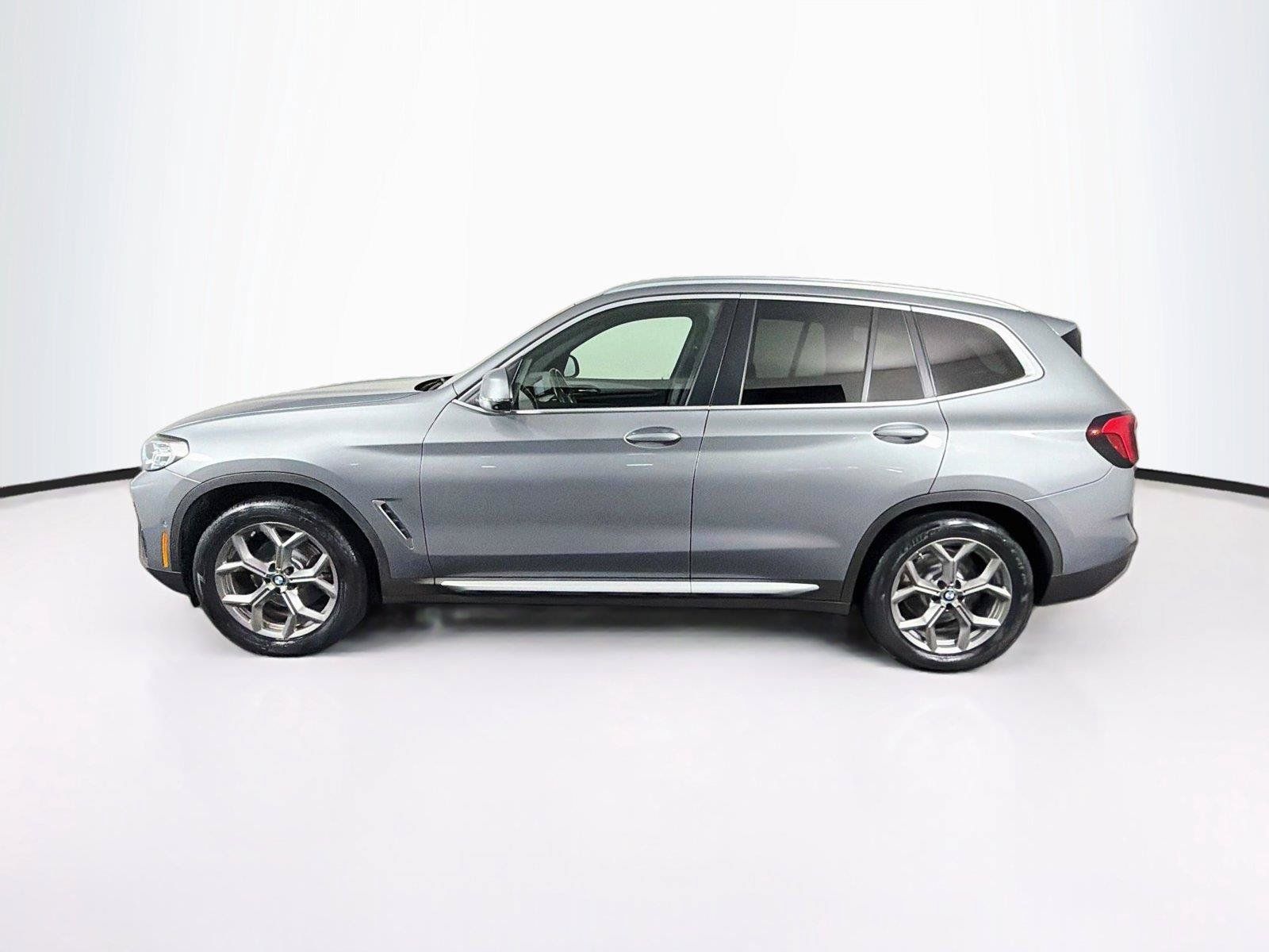 Used 2023 BMW X3 xDrive30i w/ Premium Package AWD/4WD image 8