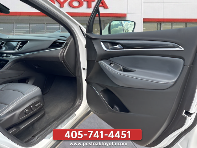 Used 2023 Buick Enclave Essence FWD image 8