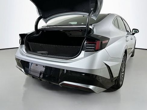 Used 2025 Hyundai Sonata SEL FWD image 24