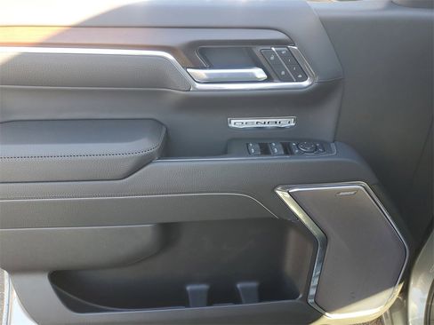New 2026 GMC Sierra 1500 Denali w/ Denali Reserve Package image 10