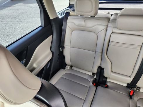 New 2026 Lincoln Corsair Premiere image 13