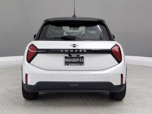 New 2026 MINI Cooper 4-Door Hardtop image 7