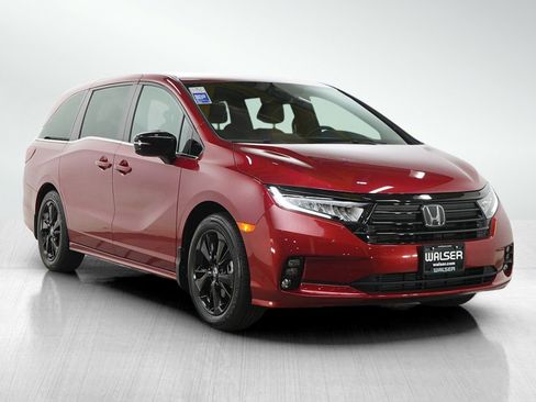 Used 2024 Honda Odyssey Sport image 7