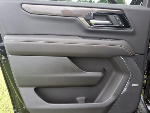 New 2026 GMC Yukon XL Elevation AWD/4WD image 17