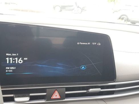 Certified 2025 Hyundai Elantra SEL FWD image 26