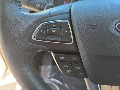 Used 2017 Ford Escape Titanium image 17