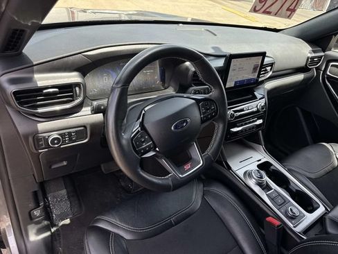 Used 2024 Ford Explorer ST AWD/4WD image 24