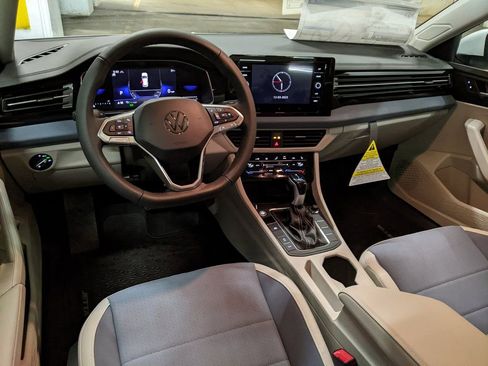 New 2026 Volkswagen Jetta SE image 12