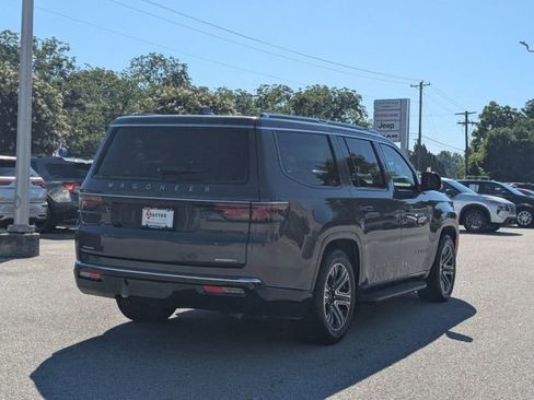 Used 2022 Jeep Wagoneer Series III w/ Rear Seat Video Group 1 AWD/4WD image 3