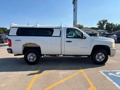 Used 2010 Chevrolet Silverado 2500 W/T image 3