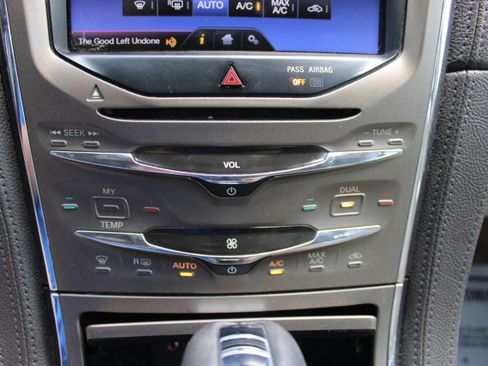 Used 2015 Lincoln MKX FWD w/ Equipment Group 102A image 29