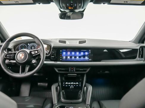 New 2026 Porsche Cayenne image 21