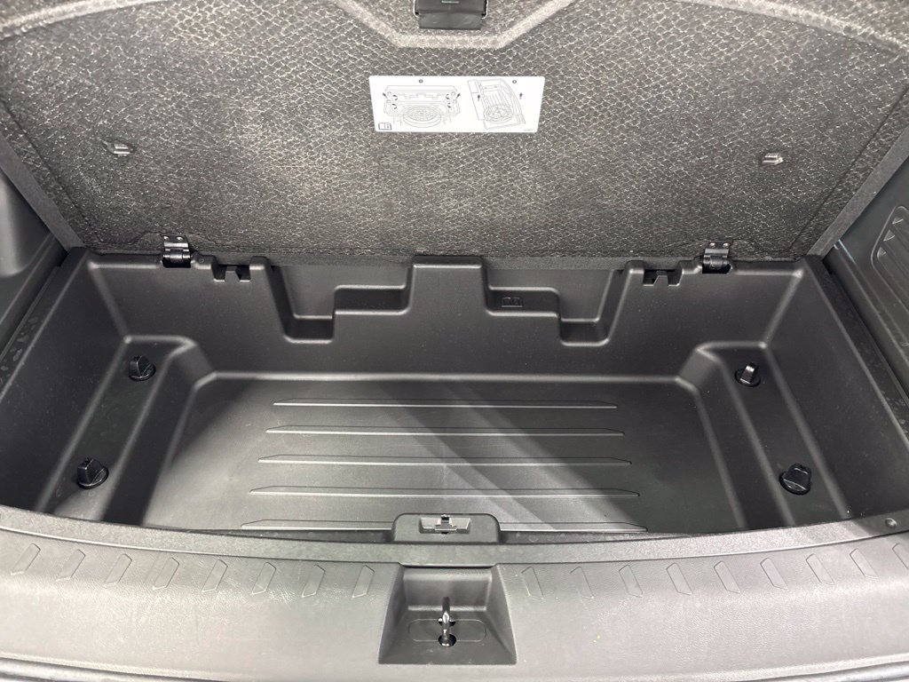 Used 2023 Chevrolet Traverse LT w/ LT Premium Package AWD/4WD image 58