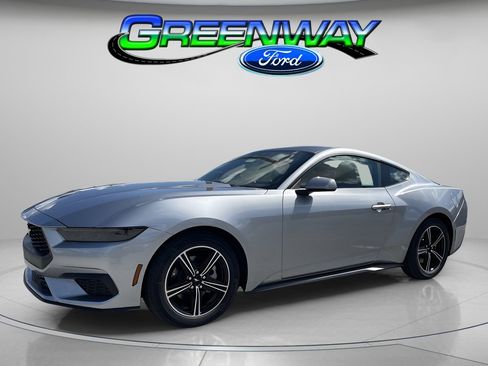 Used 2025 Ford Mustang Coupe RWD image 1