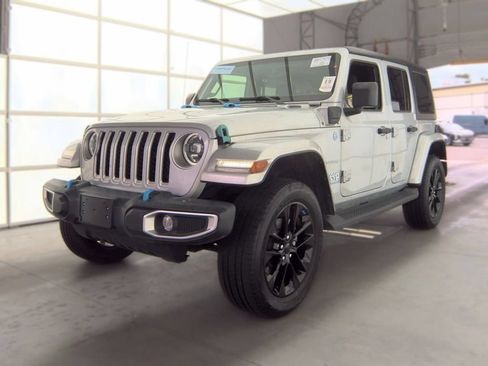 Used 2023 Jeep Wrangler Unlimited Sahara w/ Cold Weather Group AWD/4WD image 1