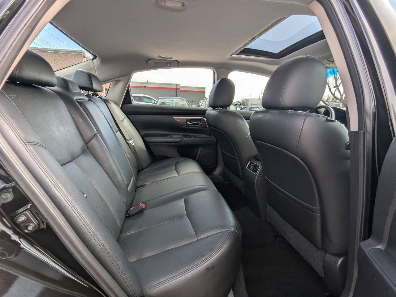 Used 2015 Nissan Altima 2.5 SL w/ Technology Package FWD image 15
