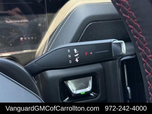 New 2026 GMC Yukon AT4 Ultimate w/ LPO, Floor Liner Package AWD/4WD image 15
