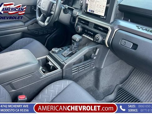 Used 2025 Toyota Tacoma SR5 AWD/4WD image 20