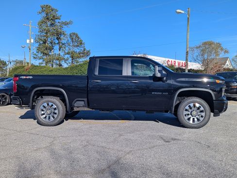 New 2026 Chevrolet Silverado 2500 Custom image 3