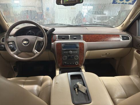 Used 2009 Chevrolet Tahoe LT w/ Luxury Package image 10