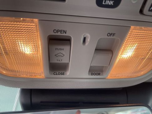 Used 2022 Honda Accord Touring image 28