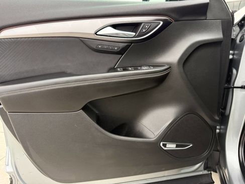 Used 2025 Buick Envision Sport Touring image 29