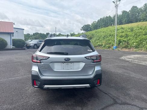 Used 2020 Subaru Outback Limited AWD/4WD image 8