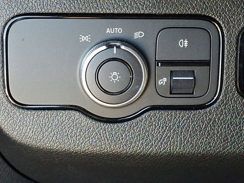 Used 2024 Mercedes-Benz Sprinter 3500 w/ Acoustic Package image 23