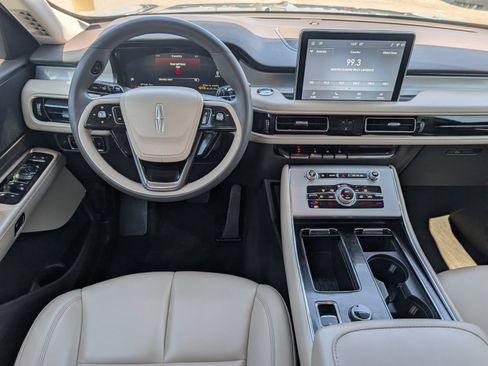 Used 2023 Lincoln Aviator 2WD image 17