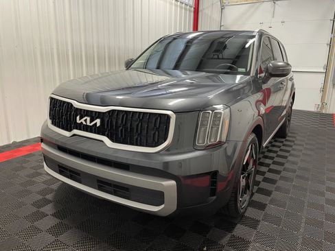 Used 2023 Kia Telluride EX FWD image 9