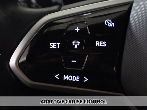 Used 2021 Volkswagen ID.4 Pro image 4