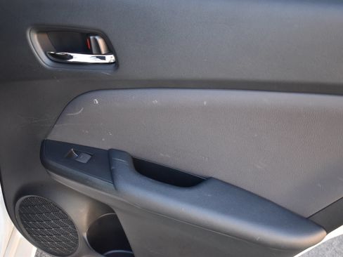 Used 2022 Toyota Prius LE FWD image 23