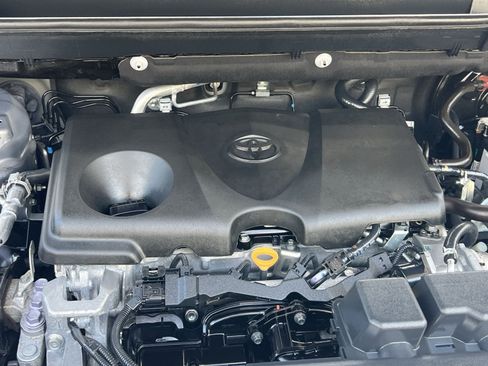 Used 2024 Toyota RAV4 LE FWD image 28