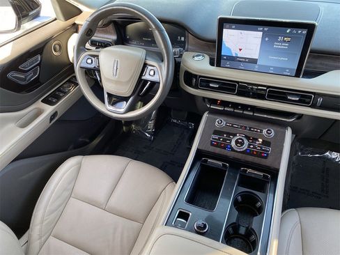 Certified 2023 Lincoln Aviator Reserve w/ Equipment Group 201A image 17