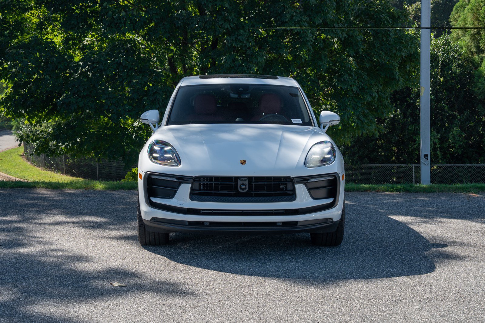 Certified 2026 Porsche Macan AWD/4WD image 10