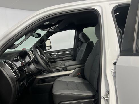 Used 2025 RAM 1500 Lone Star image 25