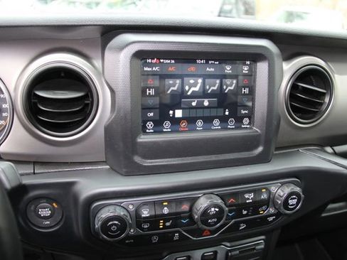 Used 2019 Jeep Wrangler Sport S image 21