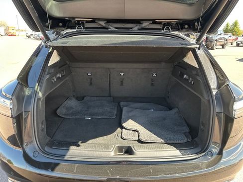 Used 2023 Buick Envision Avenir image 27