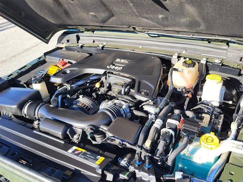 Used 2021 Jeep Gladiator Sport image 33