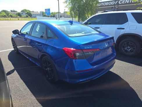 Used 2022 Honda Civic Sport image 2