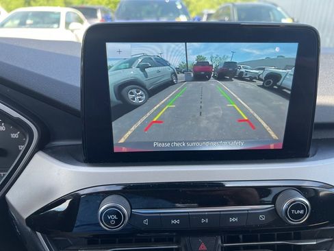 Used 2021 Ford Escape SE w/ SE Sport Appearance Package AWD/4WD image 8